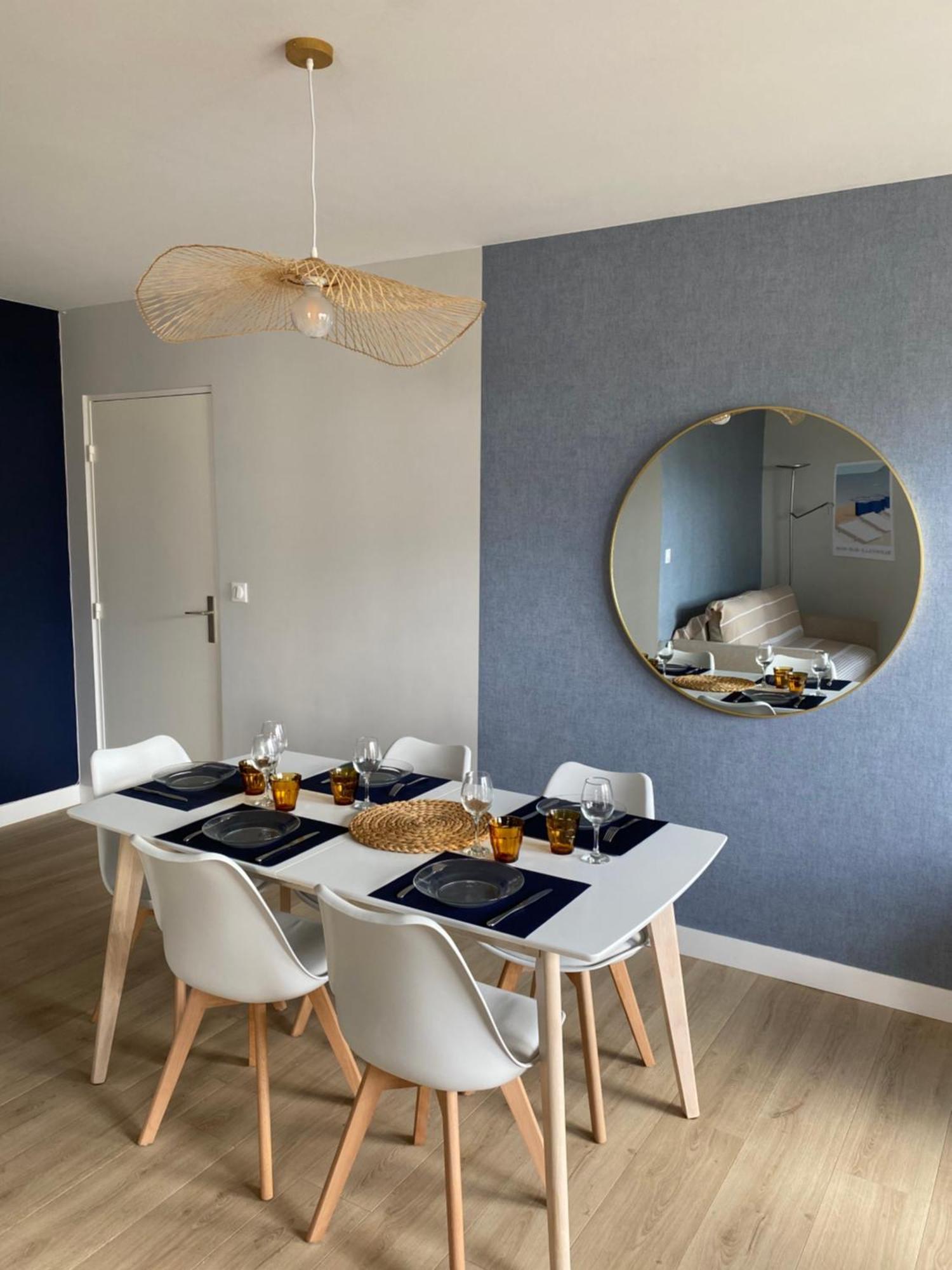 Appartement 65M2 Avec Balcon Vues Partielles Mer A 150M De La Plage Et Centre, Wifi Et Parking Prive Блонвил-сюр-Мер Екстериор снимка