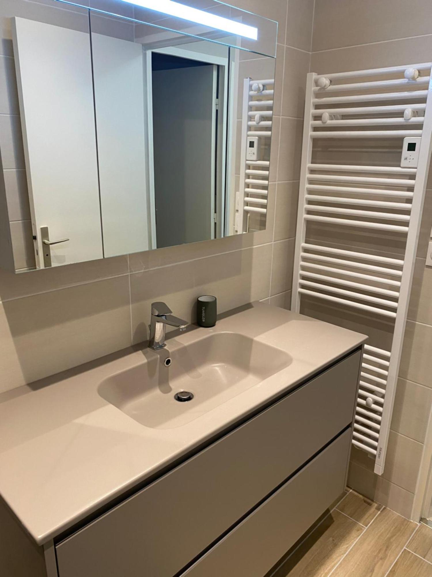 Appartement 65M2 Avec Balcon Vues Partielles Mer A 150M De La Plage Et Centre, Wifi Et Parking Prive Блонвил-сюр-Мер Екстериор снимка